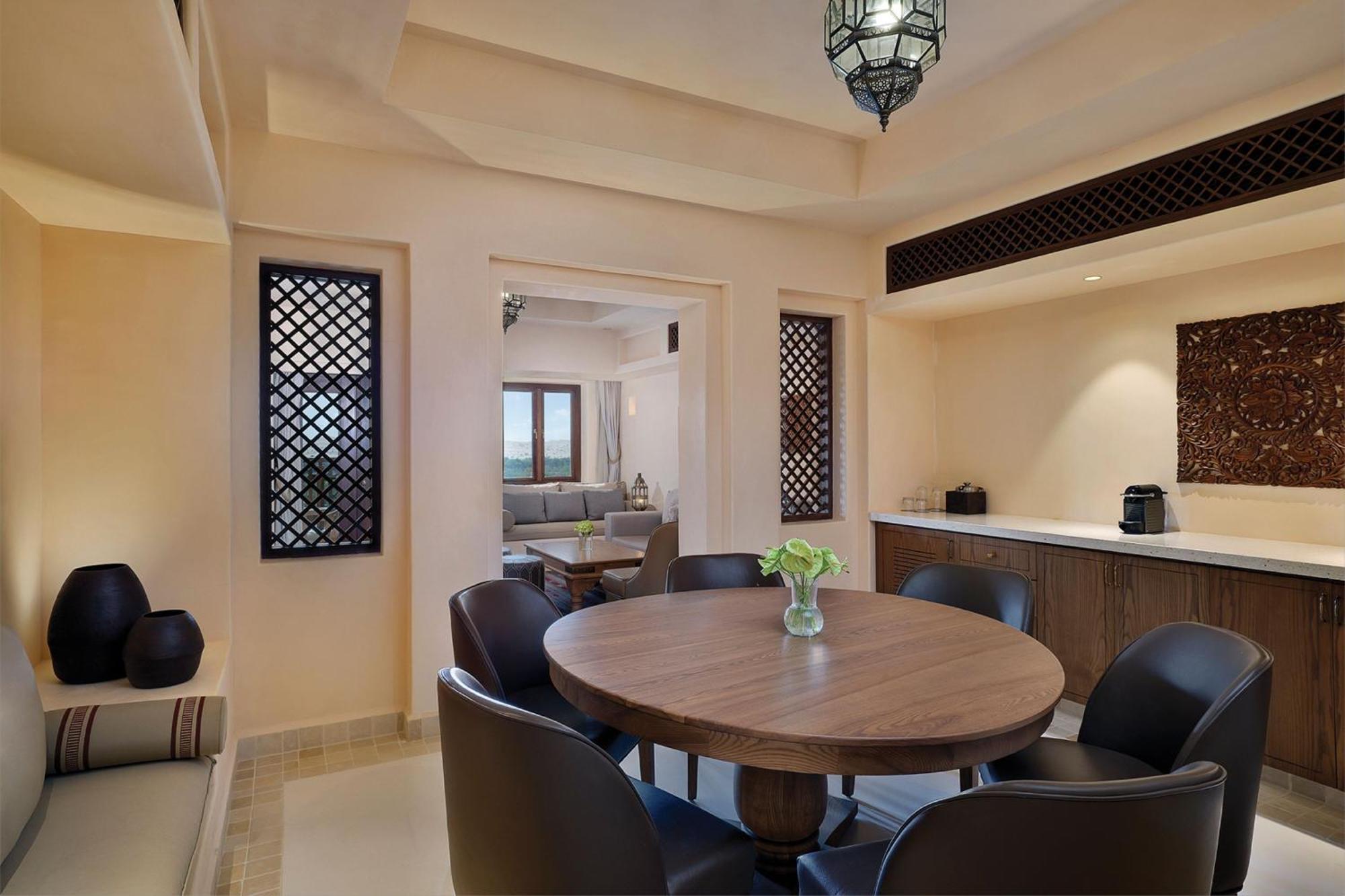 Al Wathba, A Luxury Collection Desert Resort & Spa, アブダビ エクステリア 写真